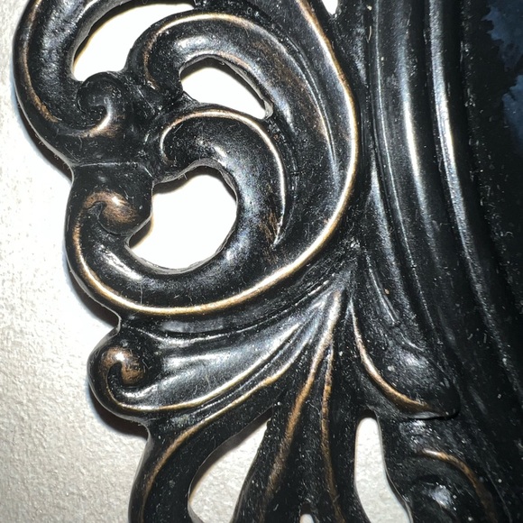 Hobby Lobby Antique Glazed Black FLEUR DE LIS PLAQUE 17 1/2 inches in diameter - Picture 3 of 8